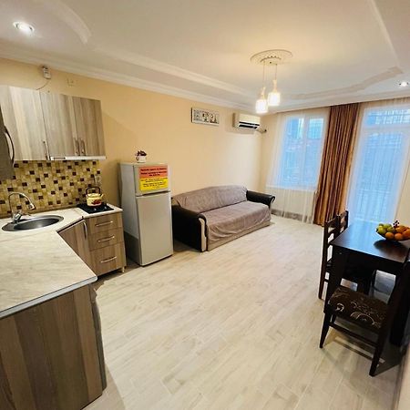 Aparthotel My Home Batumi Exterior photo