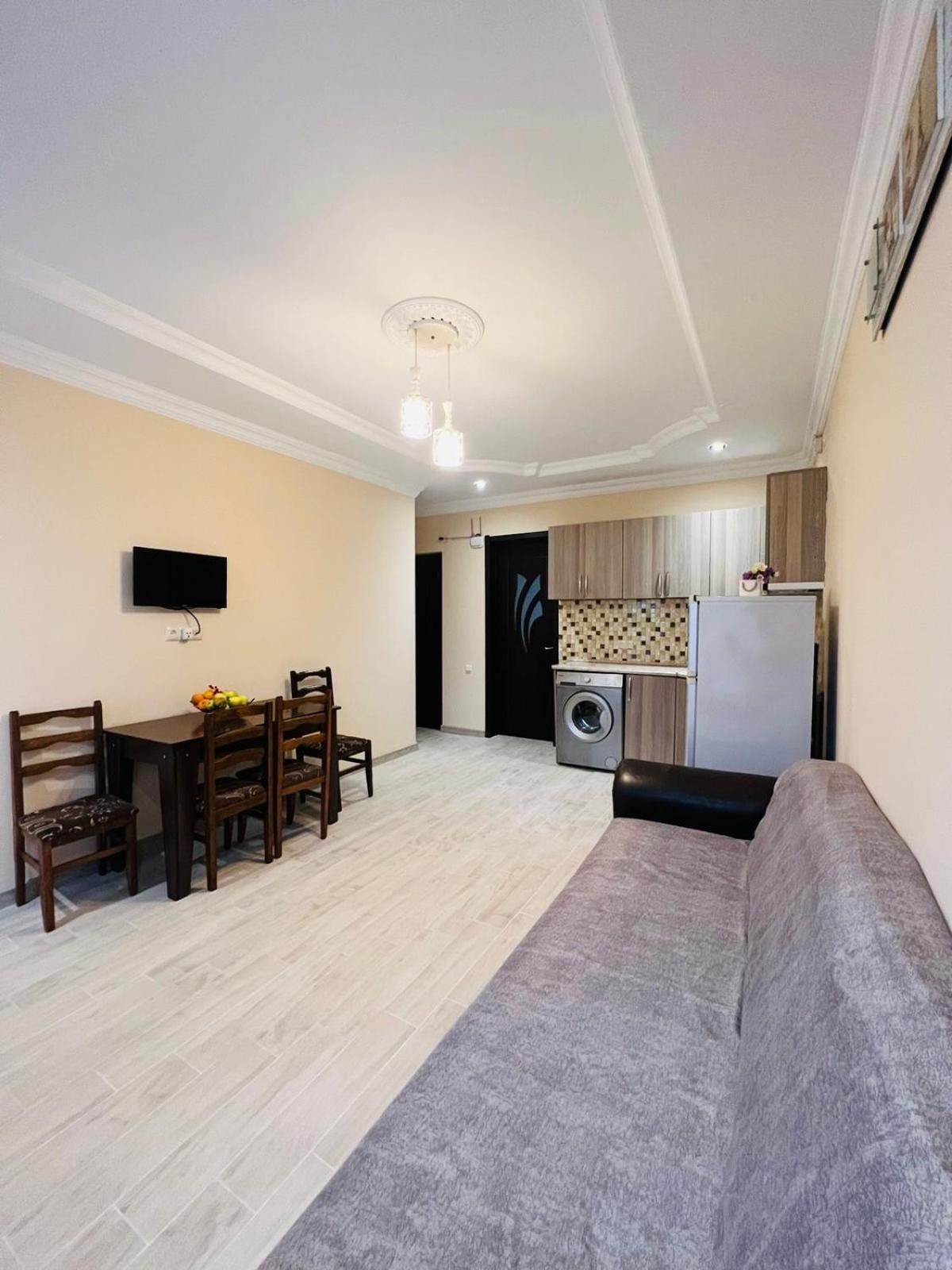 Aparthotel My Home Batumi Exterior photo