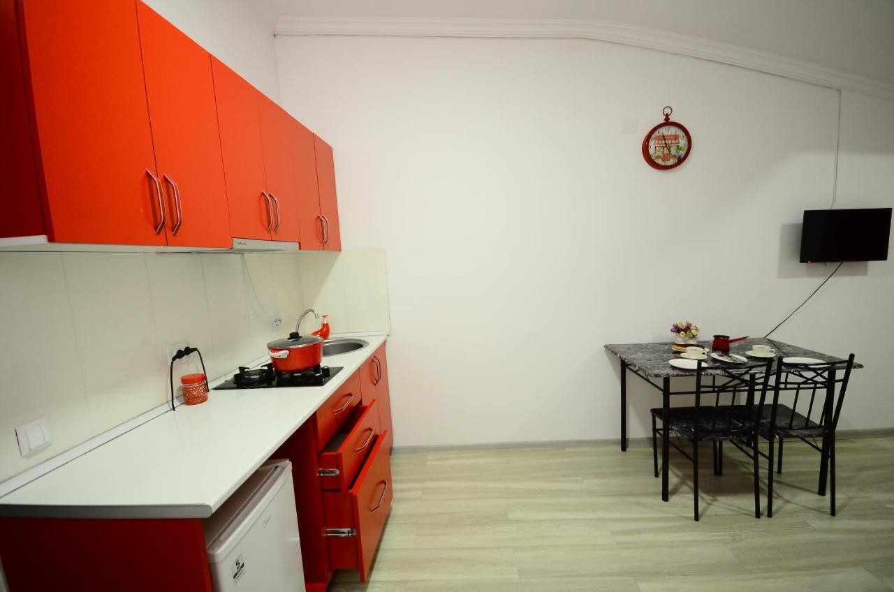 Aparthotel My Home Batumi Exterior photo