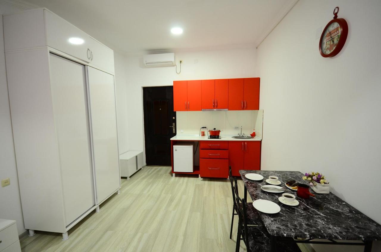 Aparthotel My Home Batumi Exterior photo